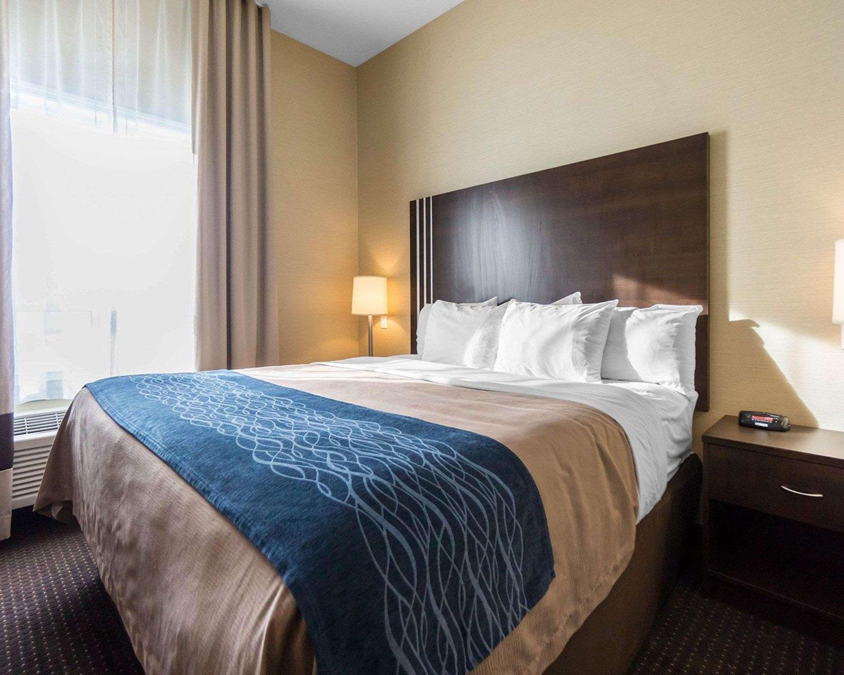Comfort Inn & Suites Fox Creek Eksteriør billede