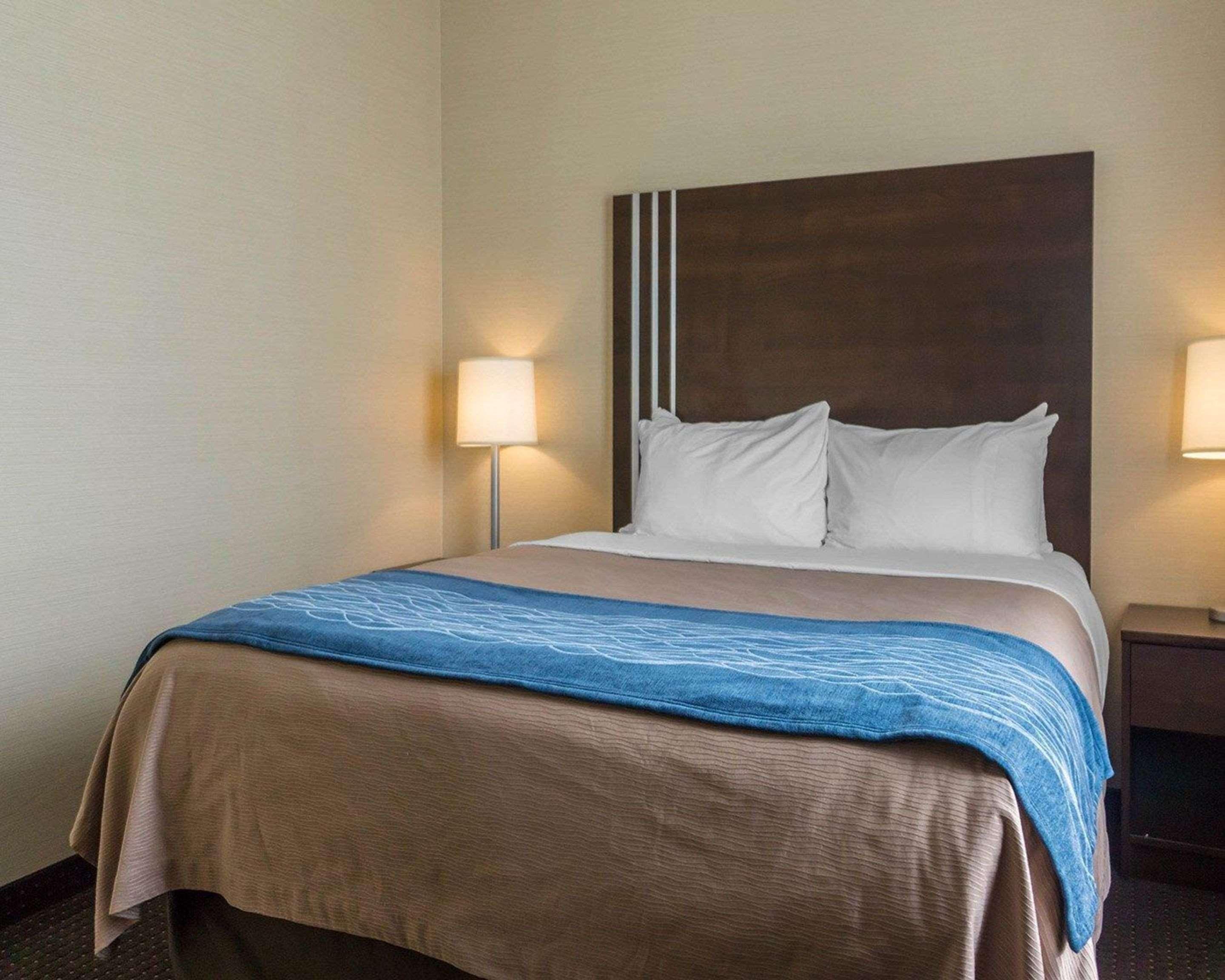 Comfort Inn & Suites Fox Creek Eksteriør billede