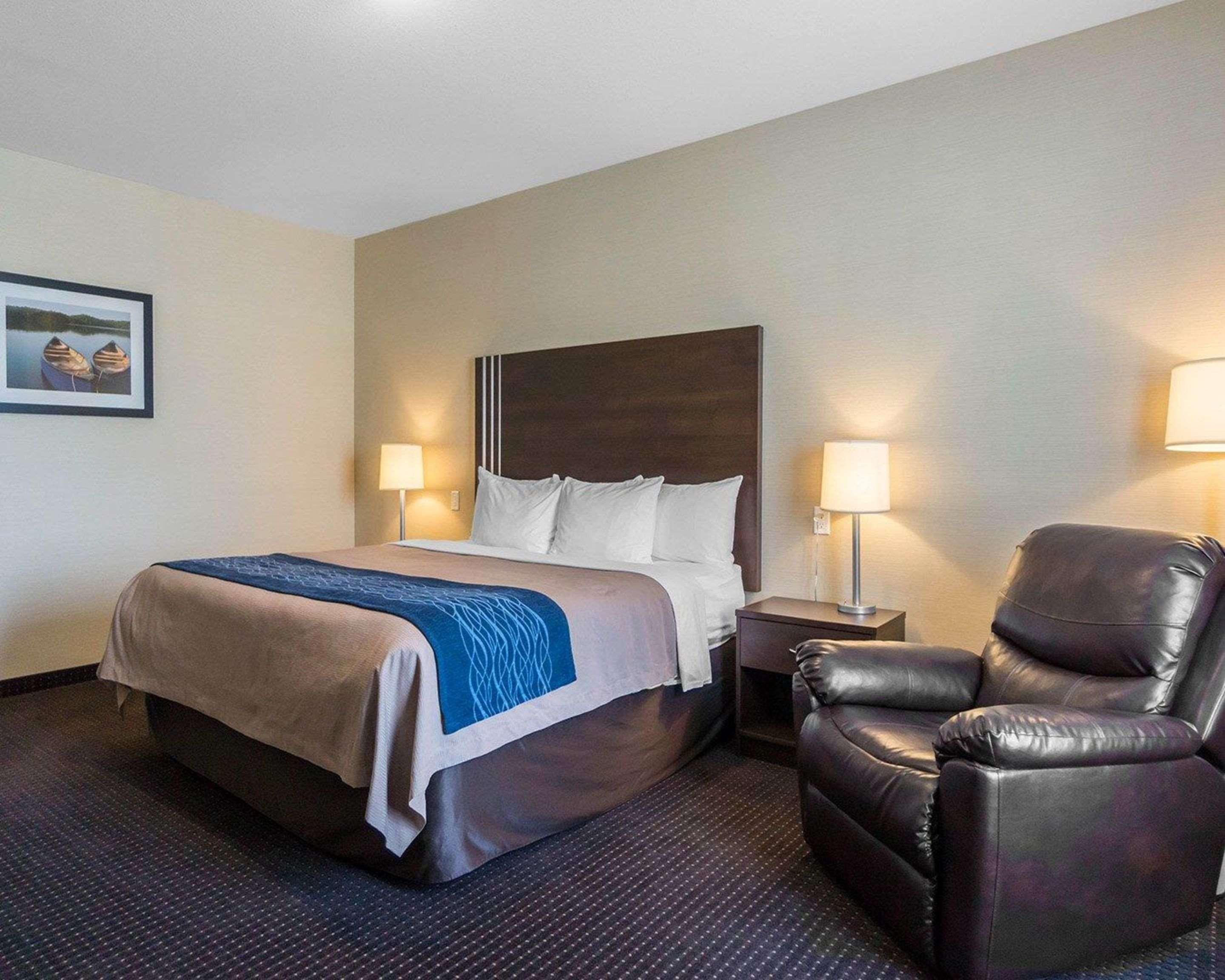 Comfort Inn & Suites Fox Creek Eksteriør billede